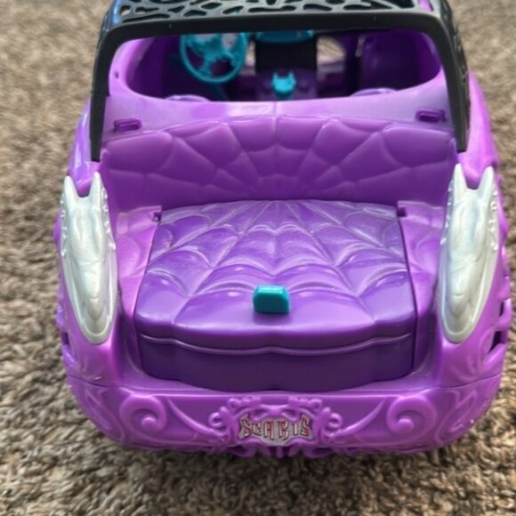 Monster High Scaris: City of Frights Convertible Purple Car - Picture 4 of 7